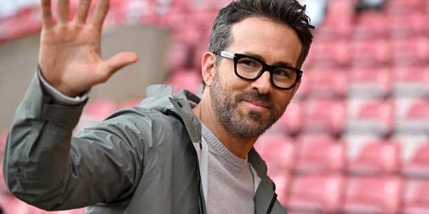 Ryan Reynolds' gesture to dying man gives us a timely reminder - Vimarsana News