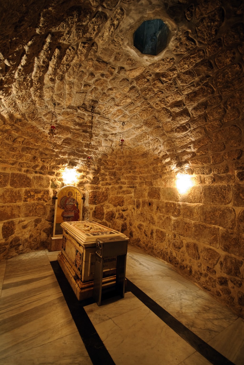 tomb-of-saint-george-israel-1.jpeg