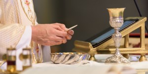 How the Mass changes when we are without a pope