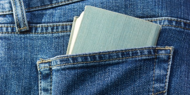8 Little prayer books for Catholics to keep in a pocket or purse - Vimarsana News