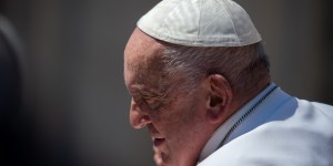Pope calls for help for those falling into the &#8220;slavery of drugs&#8221;