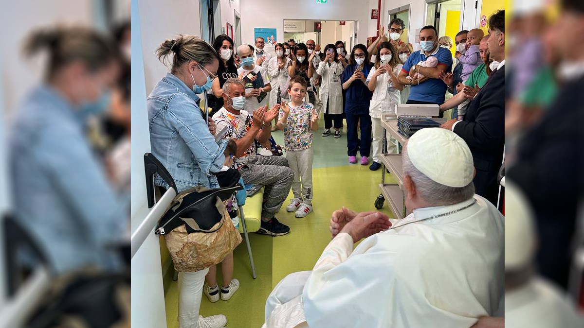 Pope Francis- Pediatric Oncology and Child Neurosurgery Department - Gemelli Hospital