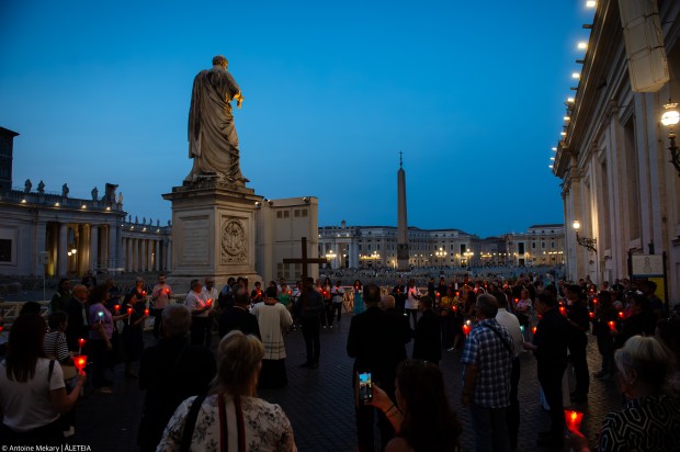 Vatican City Via Petri aux flambeaux
