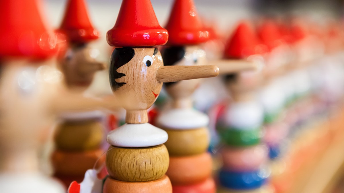 pinocchio lies