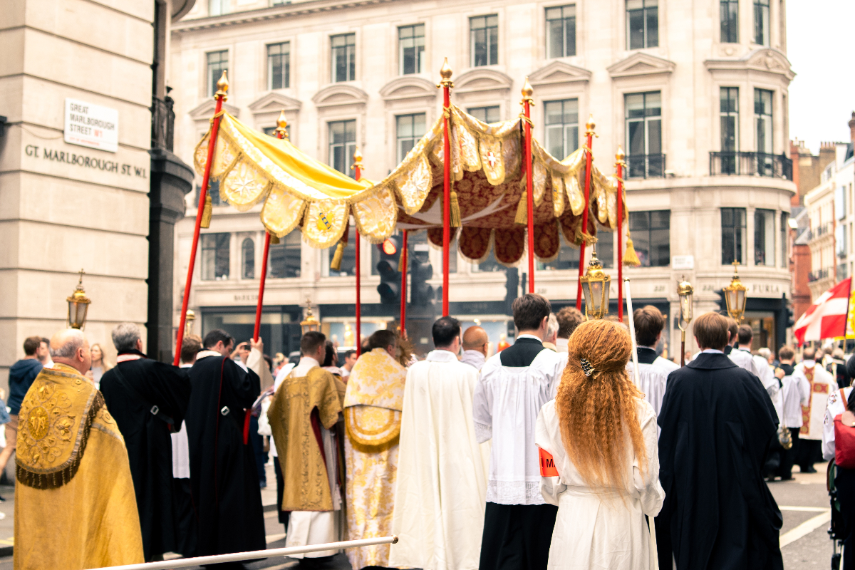Eucharist-Corpus-Christi-procession