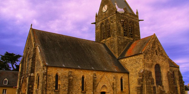 1st town liberated on D-Day and priest who visits every year - Vimarsana News