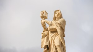 Clare Assisi statue