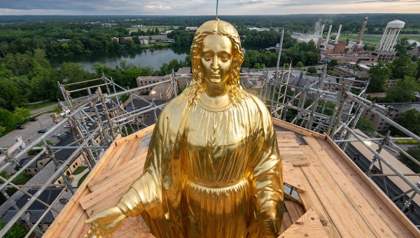 Golden-Dome-Statue-Mary