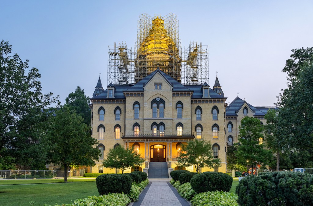 St Mary Atop The Golden Dome Of Notre Dame Jigsaw Puzzle