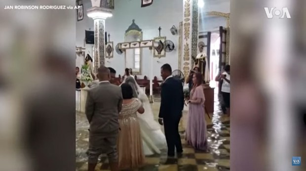 Bride aisle flooding Philippines