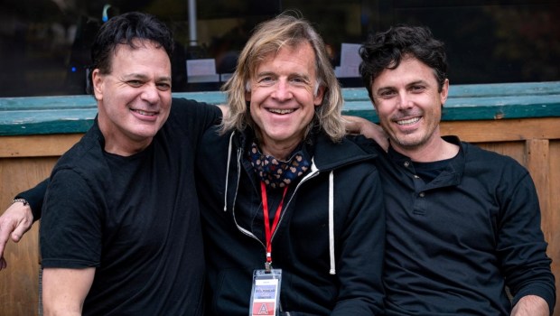 Casey Affleck, Bill Pohland, and Donnie Emmerson behind the scenes of DREAMIN' WILD
