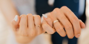 Ultimate guide to wedding anniversaries from 1 to 100 years!