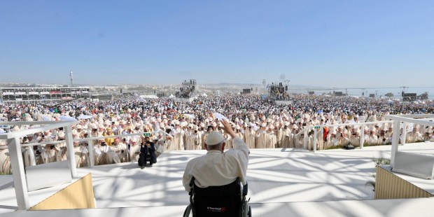Pope: I would like to look each of you in the eyes and say: Be not afraid! - Vimarsana News
