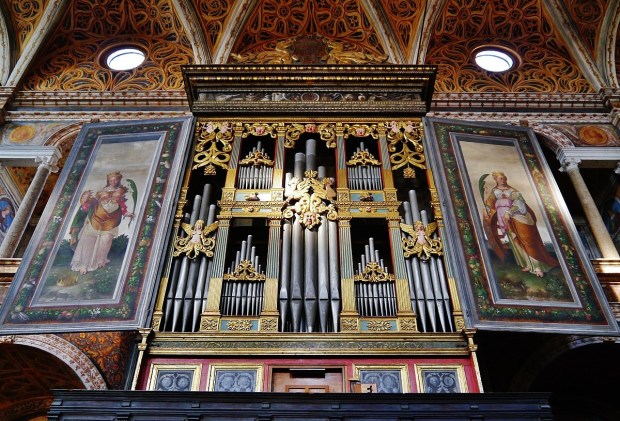 Organ of the Nun's Hall of the Church of St. Maurice of the Monastery, Milan, Province of Milan