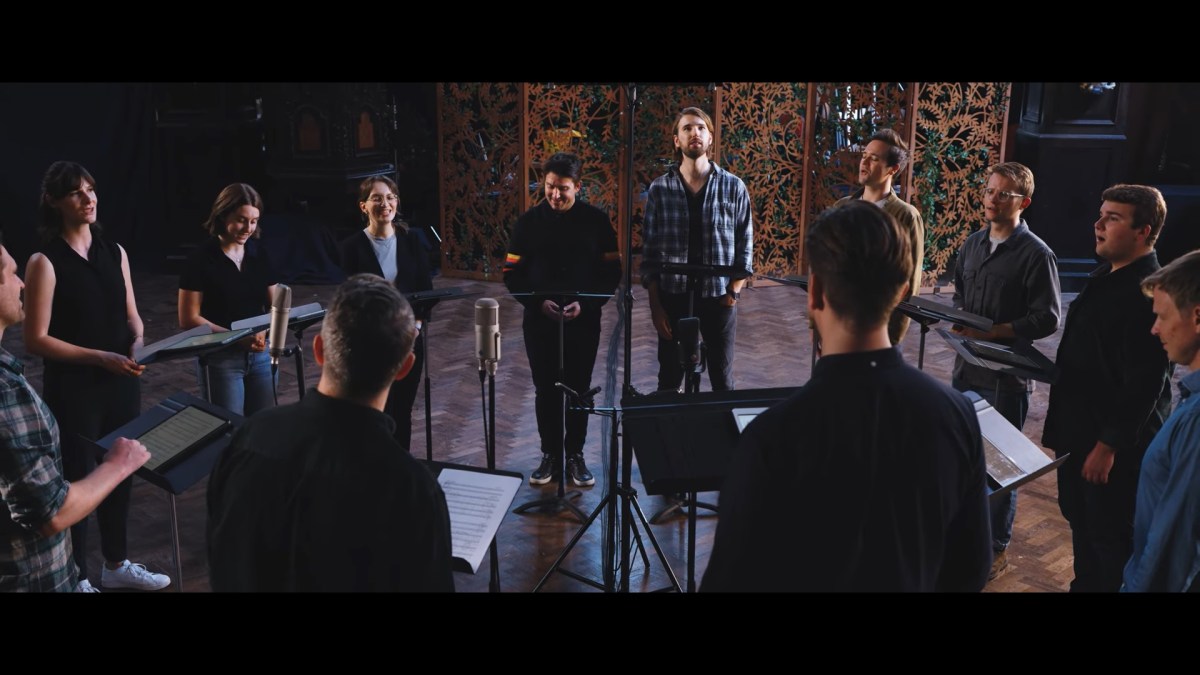 VOCES8 sings with Ringmasters
