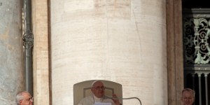 Pope appeals for Israelis and Palestinians