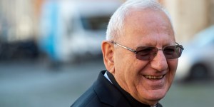 Iraqi cardinal returns to residence in Baghdad after a year in exile