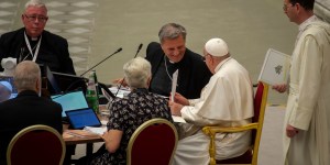 Synod participants collect thousands for Gaza needy