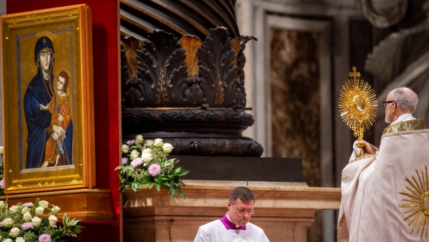 VATICAN-POPE-PRAYER-PEACE-SYNOD2023
