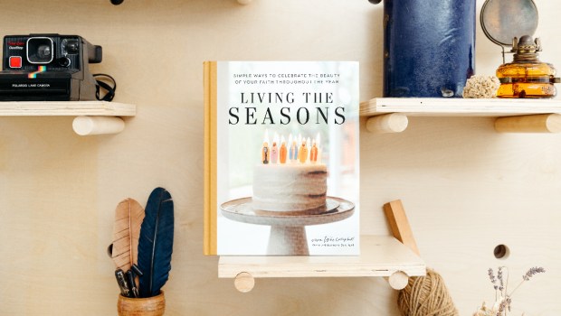 living-the-seasons-erica-tighe-campbell-be-a-heart-book