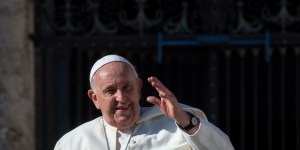 Adoration and intercession before the Tabernacle: Pope&#8217;s call to US priests