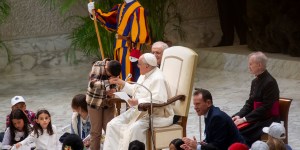 Pope Francis has tender meeting with 7,000 children (Photos)