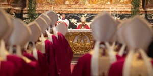 Pope at Mass for Benedict XVI: Jesus halts before tragedy of death (Photos)