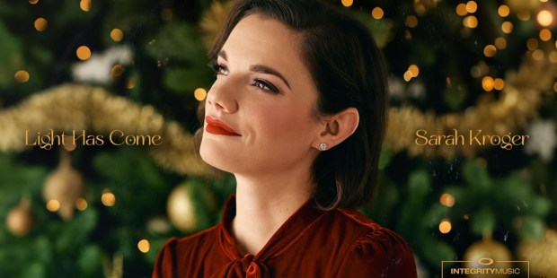 Sarah Kroger's first Christmas EP blew us away - Vimarsana News