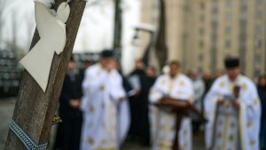 Priests lead public prayer service in Ukraine