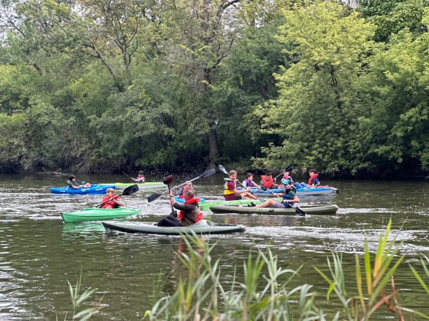 riverside-tutorial-boys-kayaks-