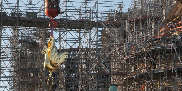 Rooster-shaped reliquary once again atop Notre Dame in Paris - Vimarsana News