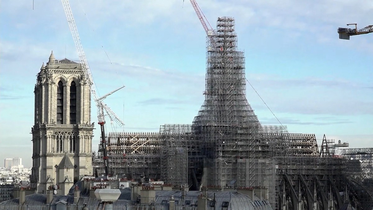 Notre Dame Spire scaffolding