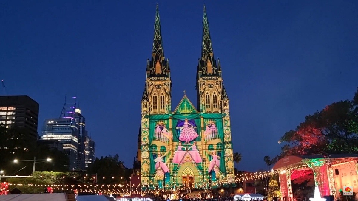 Sydney Australia, St. Mary's Cathedral, Christmas