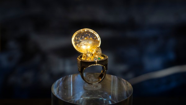 VATICAN-CHRISTMAS2023-100-nativity-scenes-exhibition-St.-Peters-Square