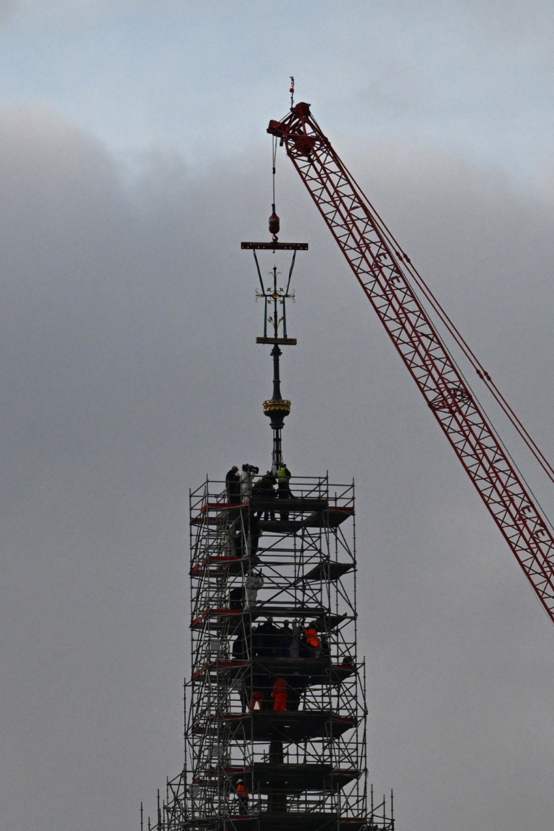 Notre-Dame de Paris, croix, flèche, reconstruction, chantier