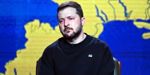 Zelensky talks with Pope Leo XIV and invites him to Ukraine