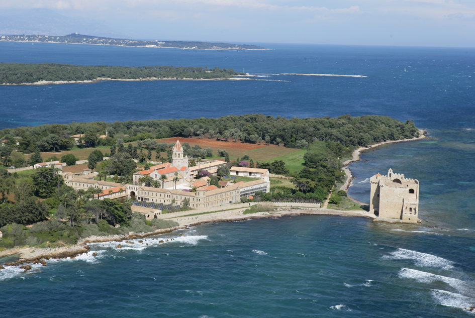 (SLIDESHOW) The restoration of a Catholic refuge