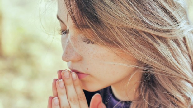 WOMAN-PRAYING