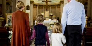8 Modern manners you need to adopt at Mass