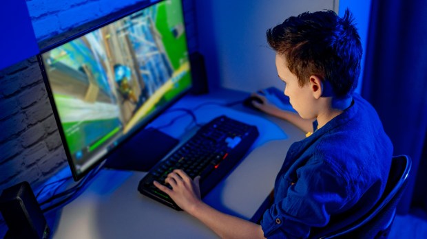 boy-child-game-online-computer-