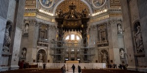 Vatican’s restoration of Bernini’s baldacchino begins (Photos)