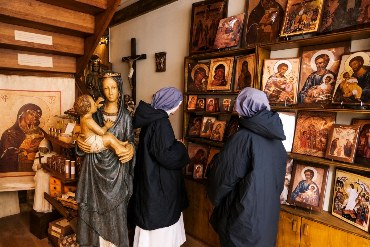 religieuse, monastère, paris, famille de bethléem, vocation, soeur