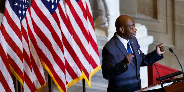 Senate chaplain urges Americans to pray and fast - Vimarsana News