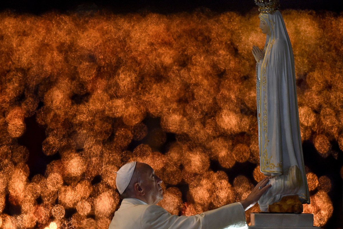(Slideshow) Pope Francis with Our Lady