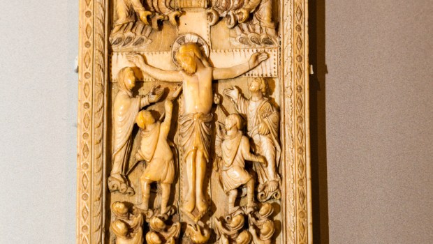 crucifix ivory