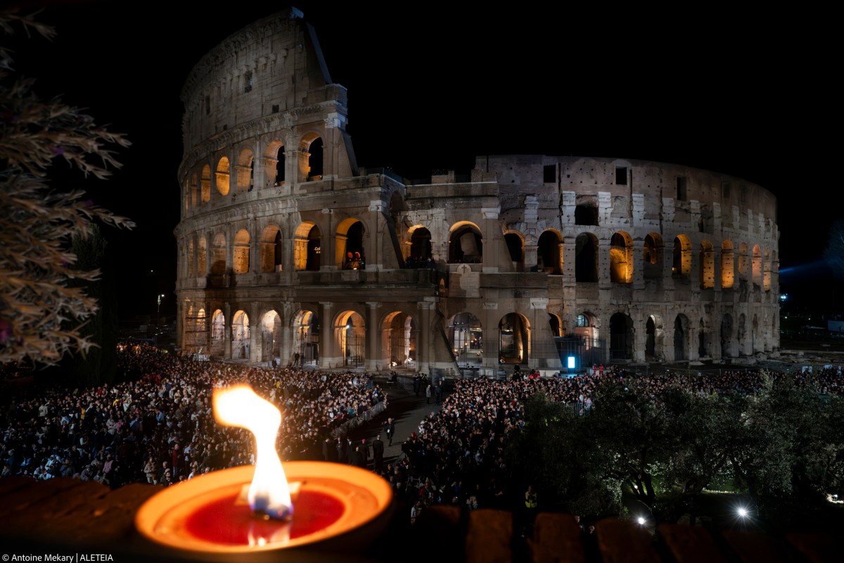 (slideshow) 2024 Colosseum Via Crucis