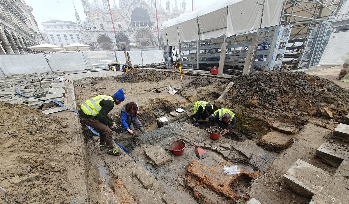 Venice-medieval-church-cropped image