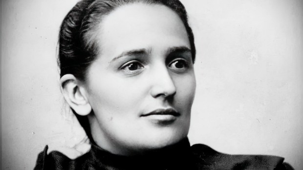 Black and white portrait photo of St. Laura Montoya