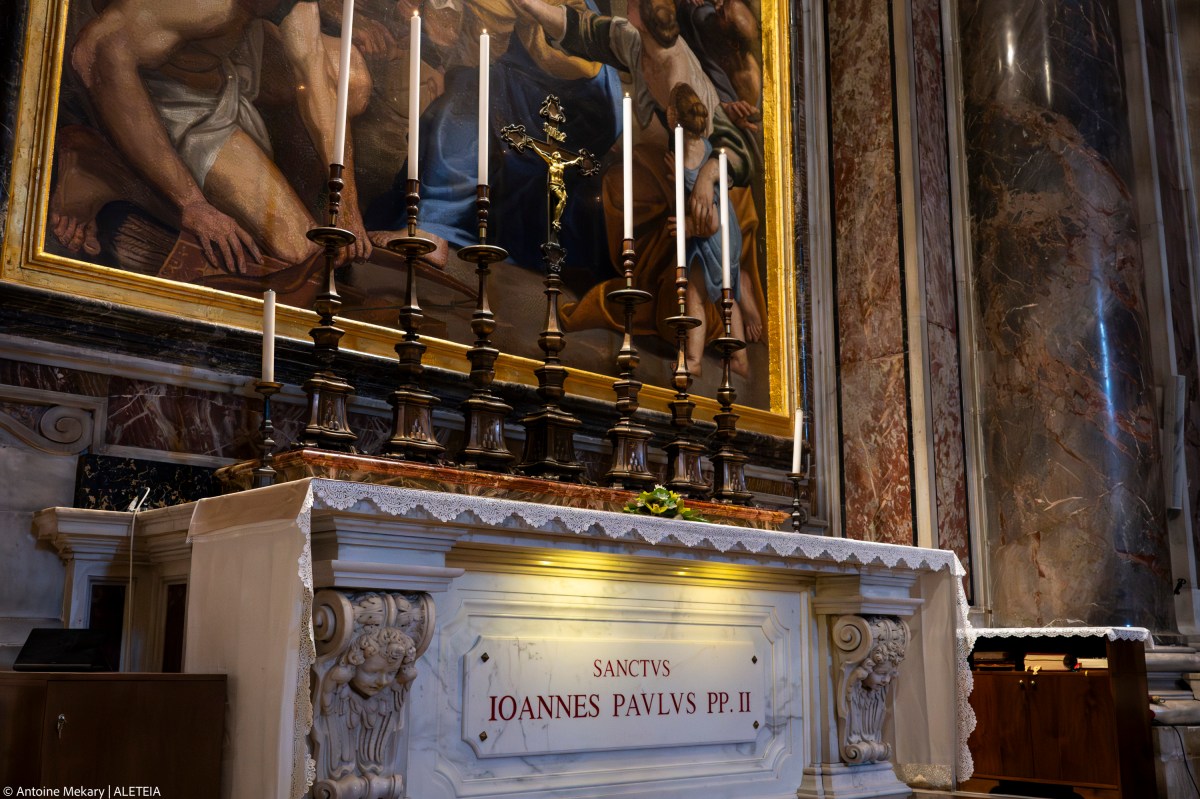 (Slideshow) 10th anniversary of canonization of John Paul II, John XXIII