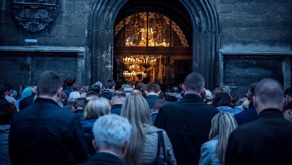 Church crowd, standing room only